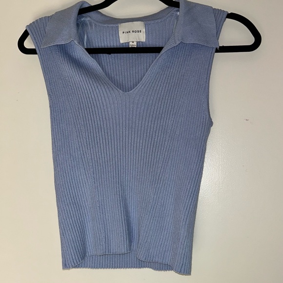 Pink Rose Women’s Blue Ribbed Collared Sleeveless Sweater Top Medium - Picture 3 of 4